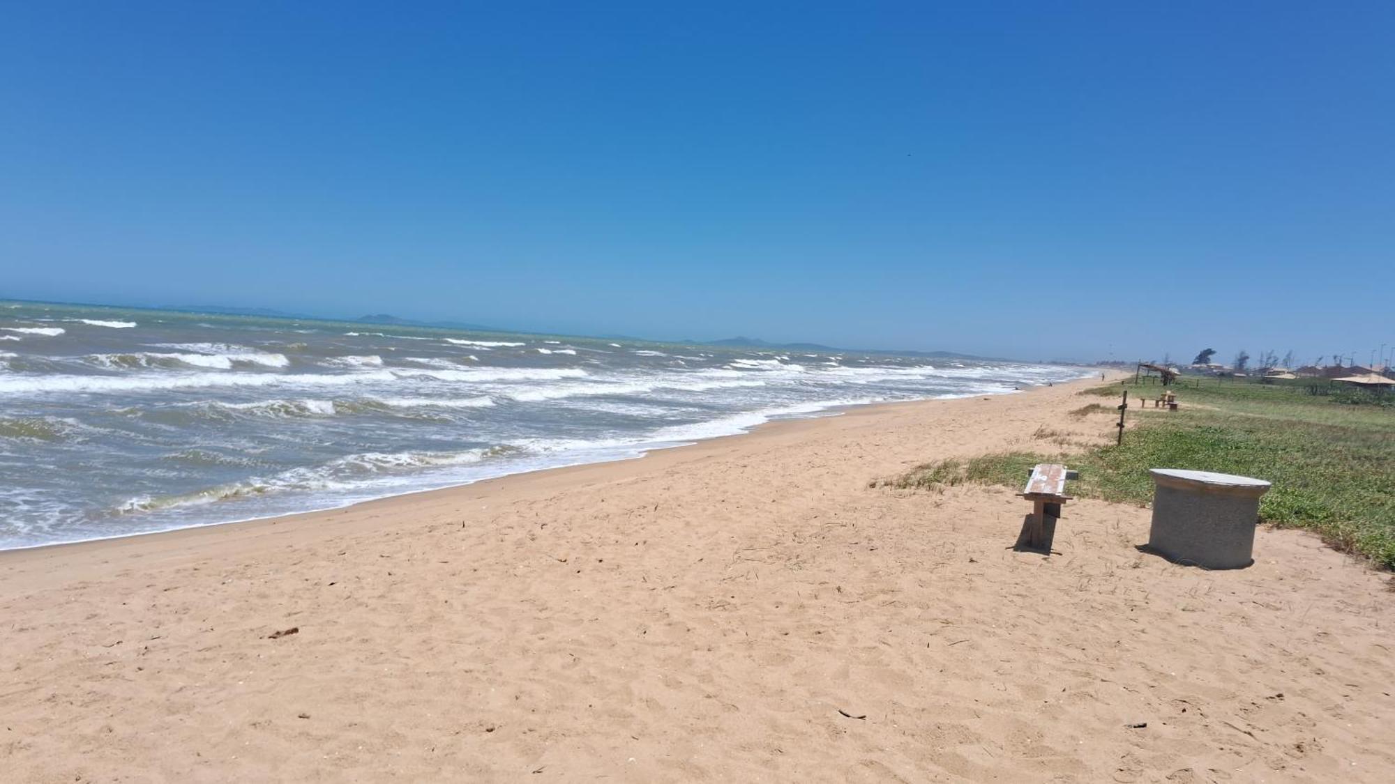 Cabo Frio, Pe Na Areia Exterior foto